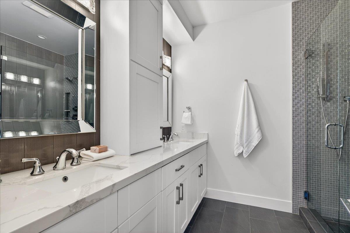 Detail Gallery Image 20 of 43 For 10200 Empire Ave, Cupertino,  CA 95014 - 4 Beds | 3/1 Baths