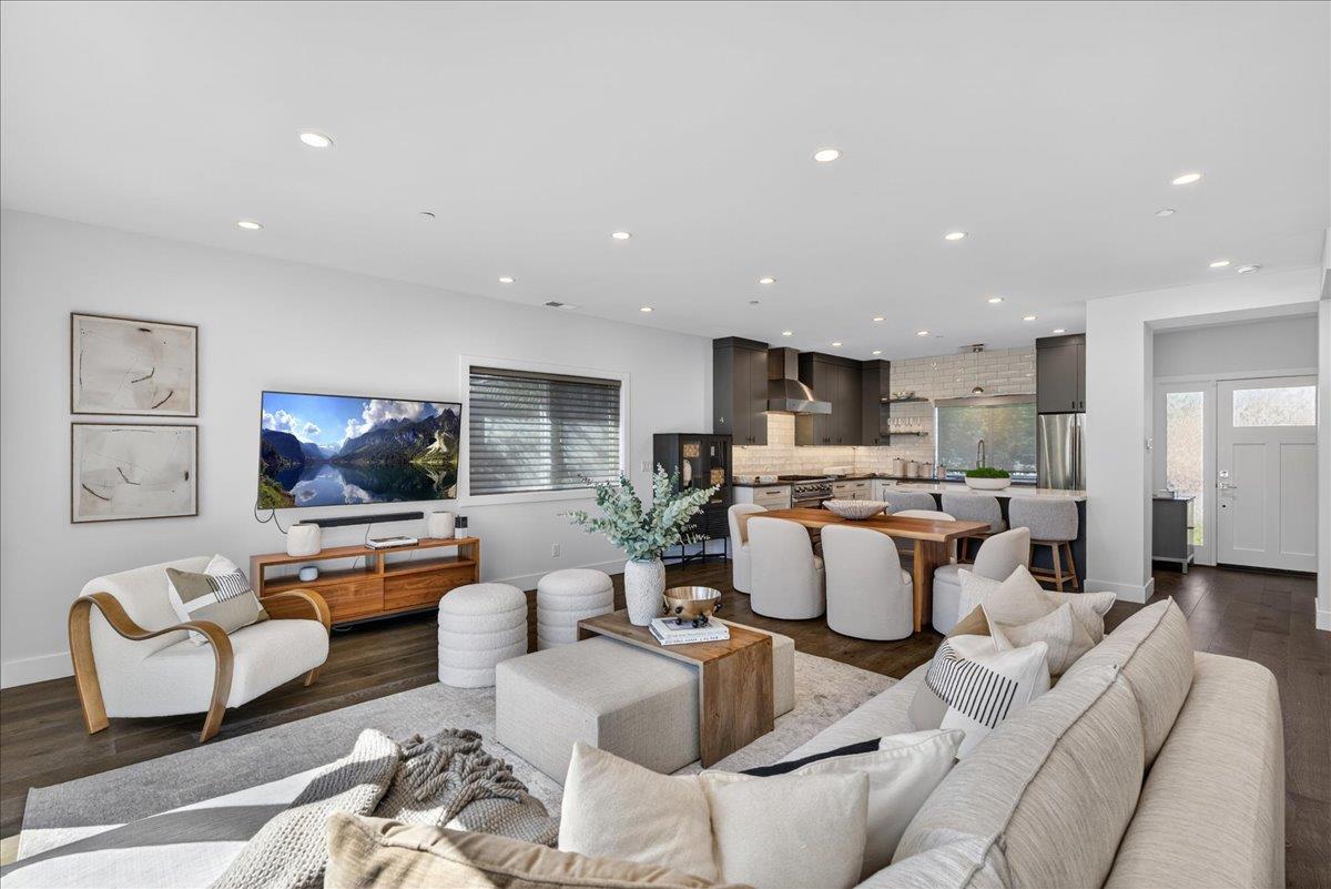 Detail Gallery Image 8 of 43 For 10200 Empire Ave, Cupertino,  CA 95014 - 4 Beds | 3/1 Baths