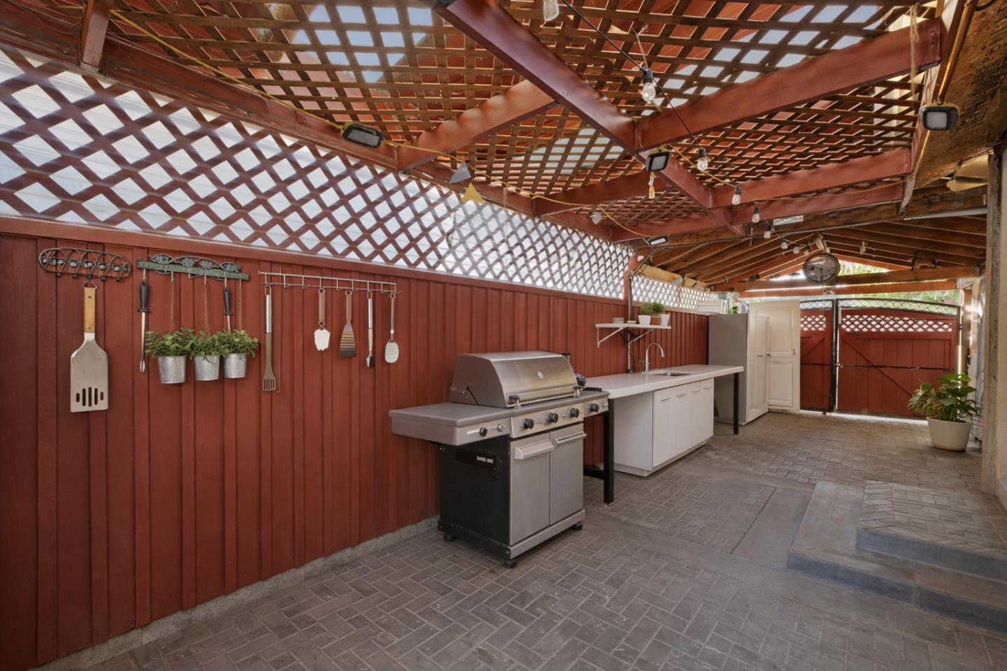 Detail Gallery Image 17 of 20 For 36 Goodyear St, San Jose,  CA 95110 - 3 Beds | 1 Baths