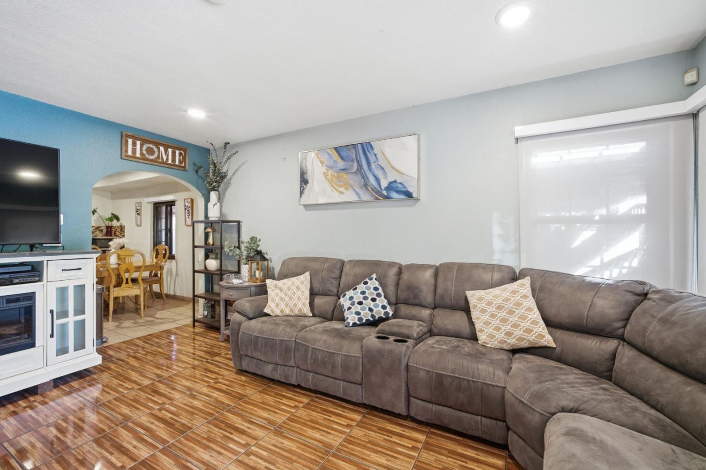 Detail Gallery Image 4 of 20 For 36 Goodyear St, San Jose,  CA 95110 - 3 Beds | 1 Baths