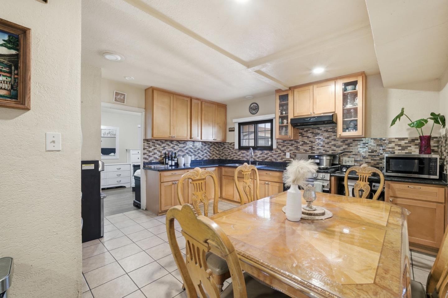 Detail Gallery Image 7 of 20 For 36 Goodyear St, San Jose,  CA 95110 - 3 Beds | 1 Baths