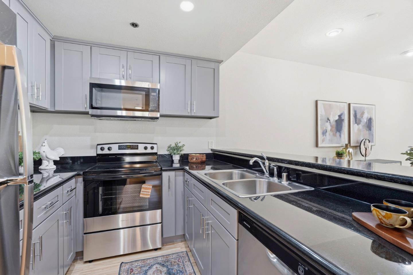 Detail Gallery Image 11 of 35 For 411 Park Ave #105,  San Jose,  CA 95110 - 2 Beds | 2 Baths