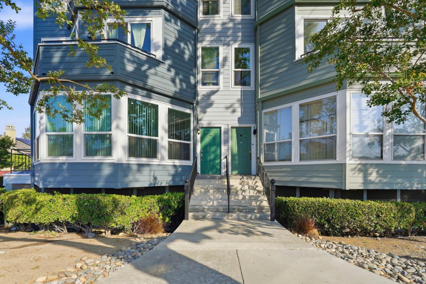 Detail Gallery Image 2 of 35 For 411 Park Ave #105,  San Jose,  CA 95110 - 2 Beds | 2 Baths