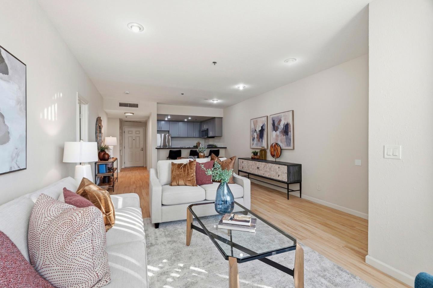 Detail Gallery Image 4 of 35 For 411 Park Ave #105,  San Jose,  CA 95110 - 2 Beds | 2 Baths