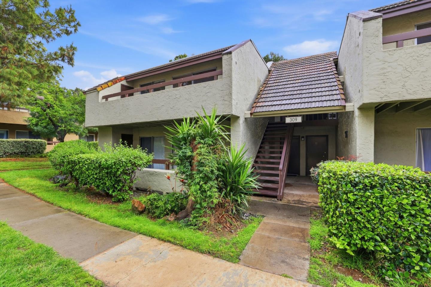 Detail Gallery Image 3 of 39 For 309 Tradewinds Dr #10,  San Jose,  CA 95123 - 1 Beds | 1 Baths