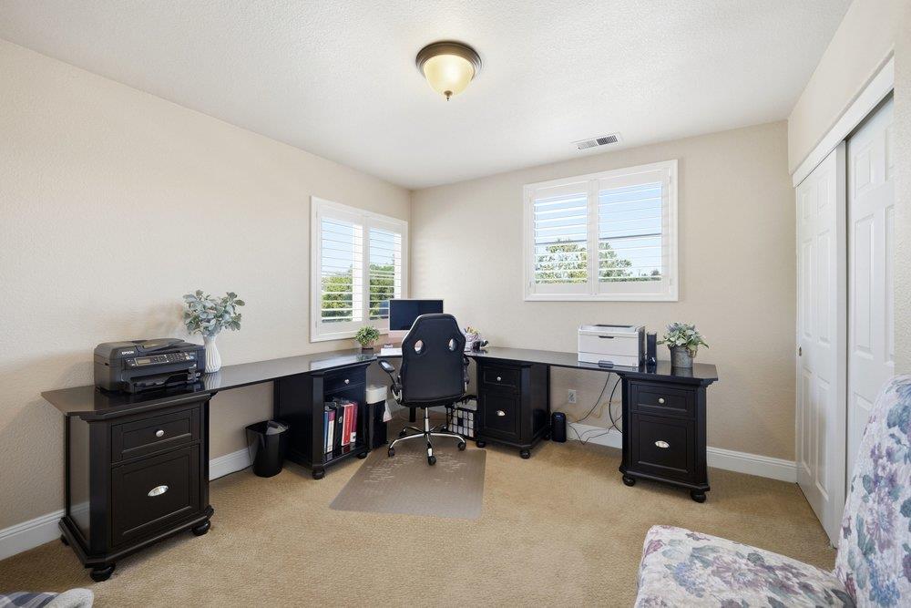 Detail Gallery Image 34 of 60 For 1260 Brook View Ct, Hollister,  CA 95023 - 5 Beds | 3/1 Baths