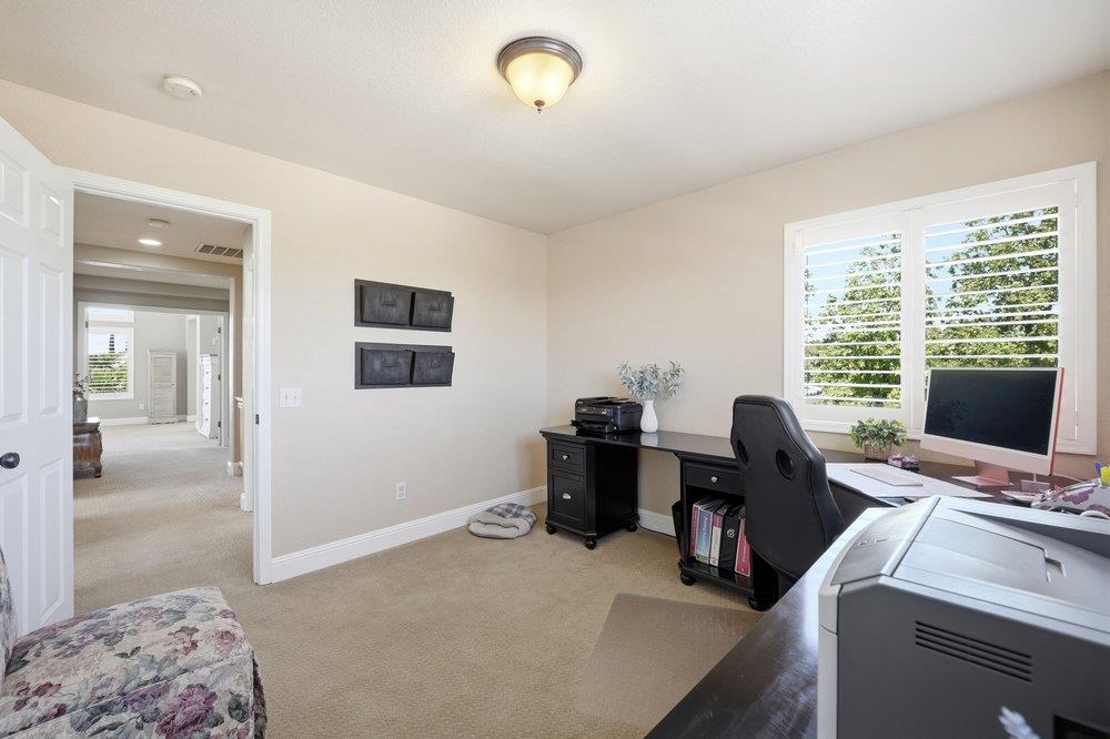 Detail Gallery Image 35 of 60 For 1260 Brook View Ct, Hollister,  CA 95023 - 5 Beds | 3/1 Baths