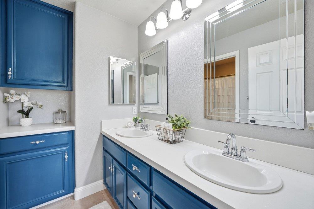 Detail Gallery Image 36 of 60 For 1260 Brook View Ct, Hollister,  CA 95023 - 5 Beds | 3/1 Baths