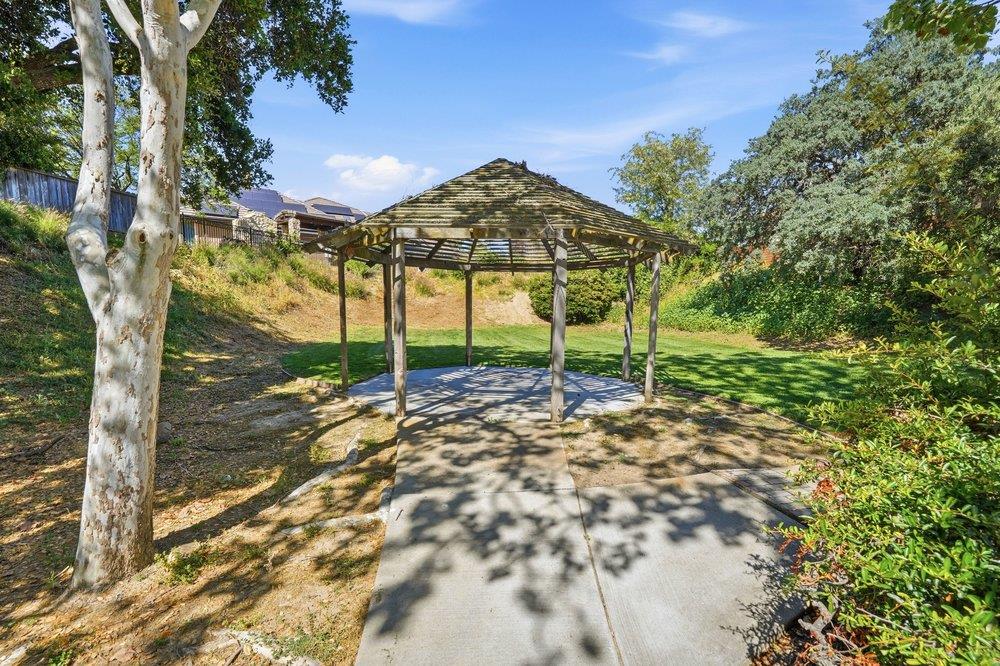 Detail Gallery Image 45 of 60 For 1260 Brook View Ct, Hollister,  CA 95023 - 5 Beds | 3/1 Baths