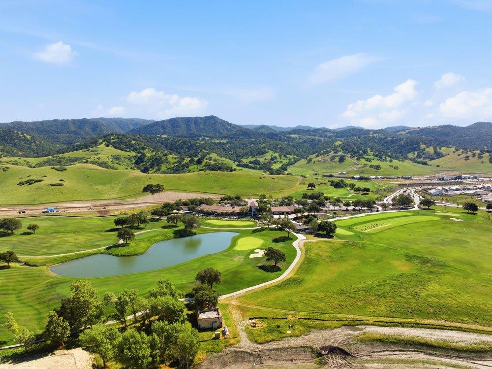 Detail Gallery Image 54 of 60 For 1260 Brook View Ct, Hollister,  CA 95023 - 5 Beds | 3/1 Baths