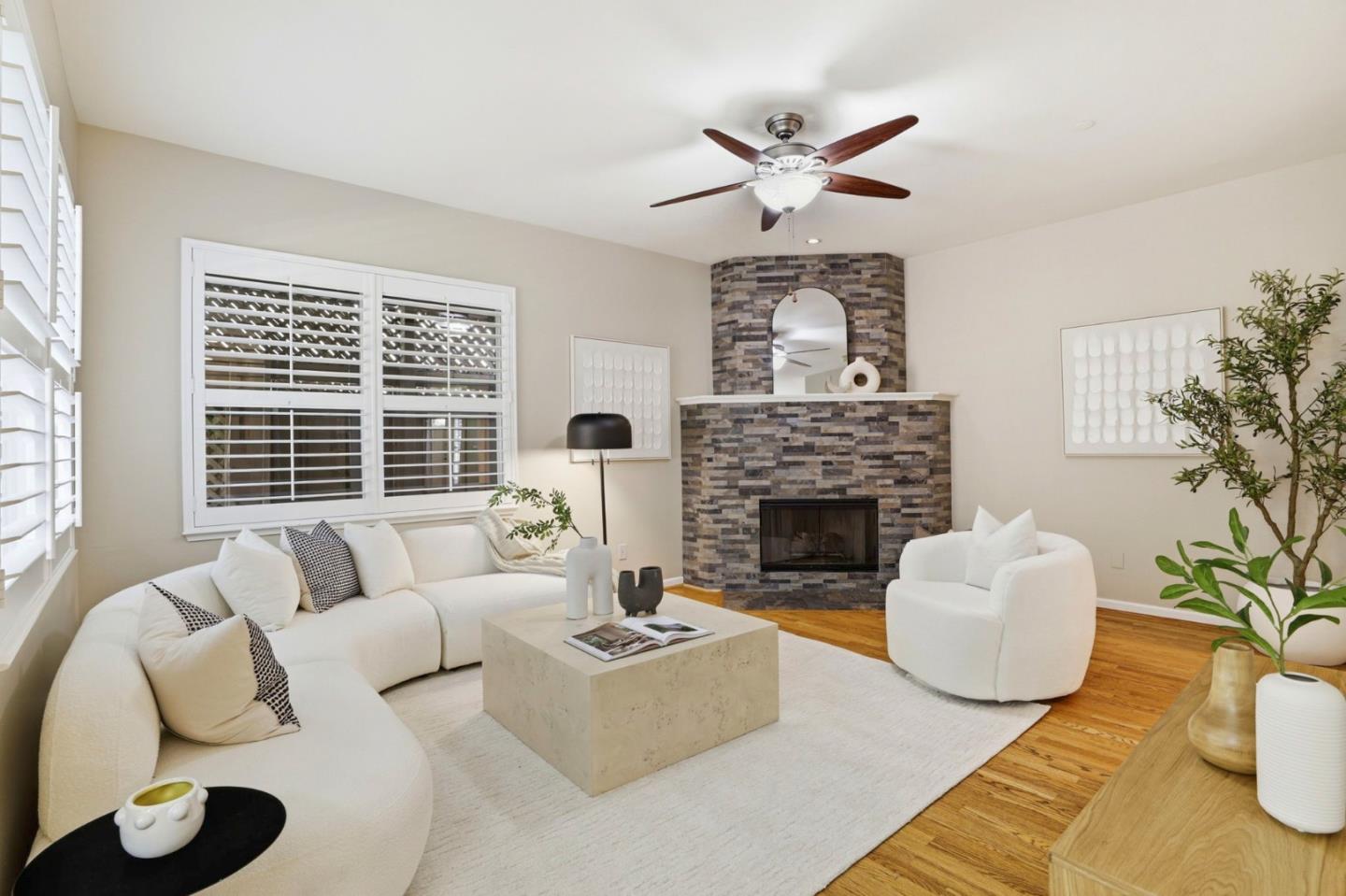 Detail Gallery Image 10 of 35 For 569 Cherrywood Dr, Sunnyvale,  CA 94087 - 4 Beds | 2/1 Baths