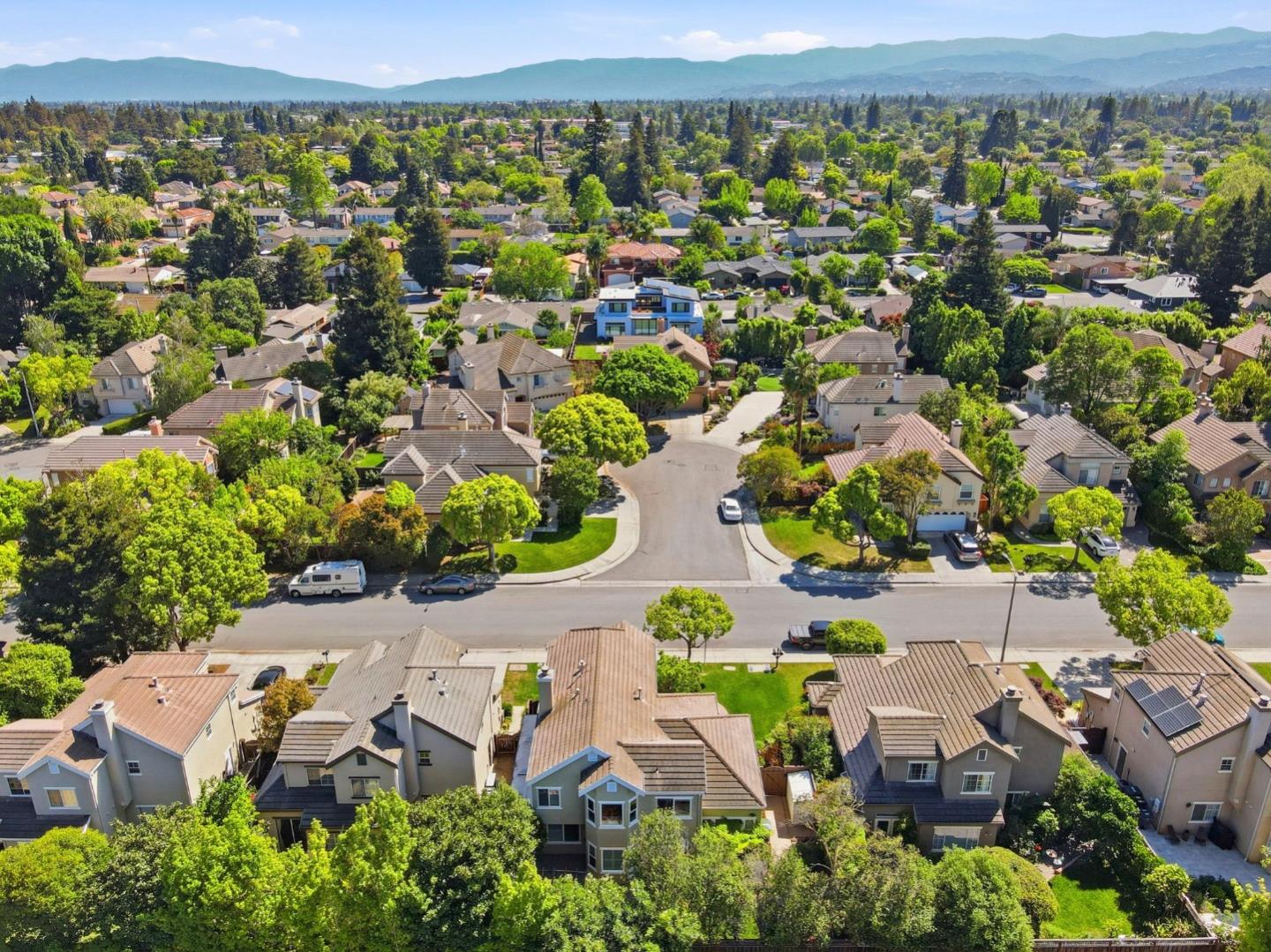 Detail Gallery Image 29 of 35 For 569 Cherrywood Dr, Sunnyvale,  CA 94087 - 4 Beds | 2/1 Baths