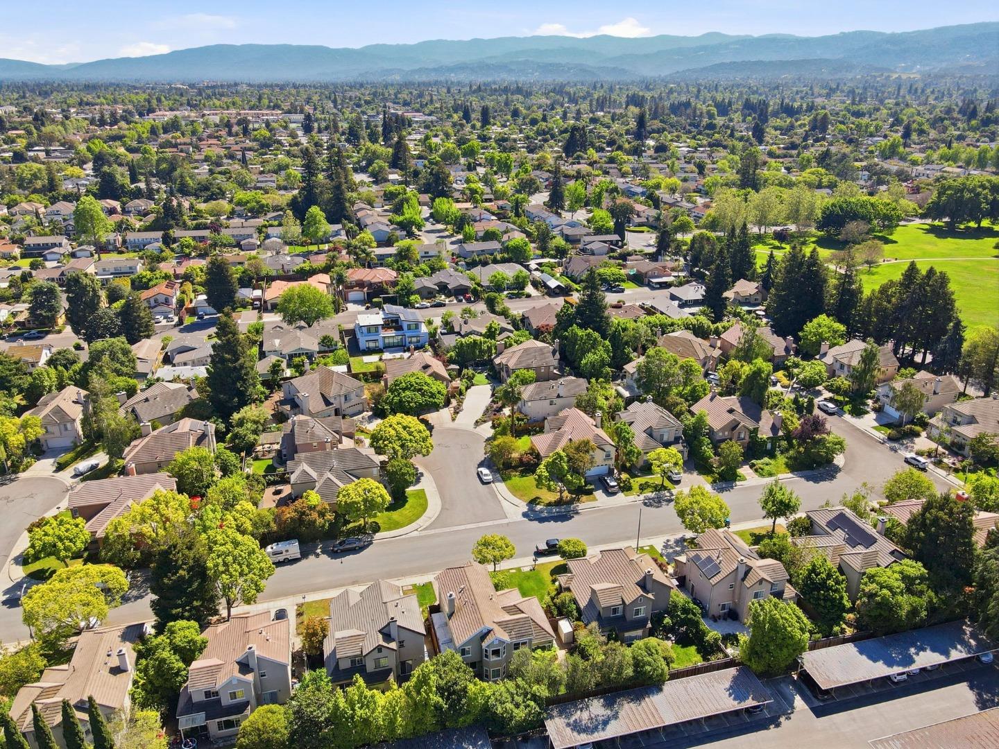 Detail Gallery Image 30 of 35 For 569 Cherrywood Dr, Sunnyvale,  CA 94087 - 4 Beds | 2/1 Baths