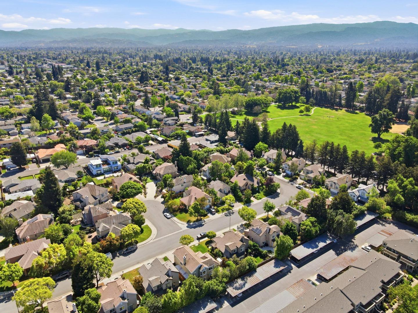 Detail Gallery Image 31 of 35 For 569 Cherrywood Dr, Sunnyvale,  CA 94087 - 4 Beds | 2/1 Baths