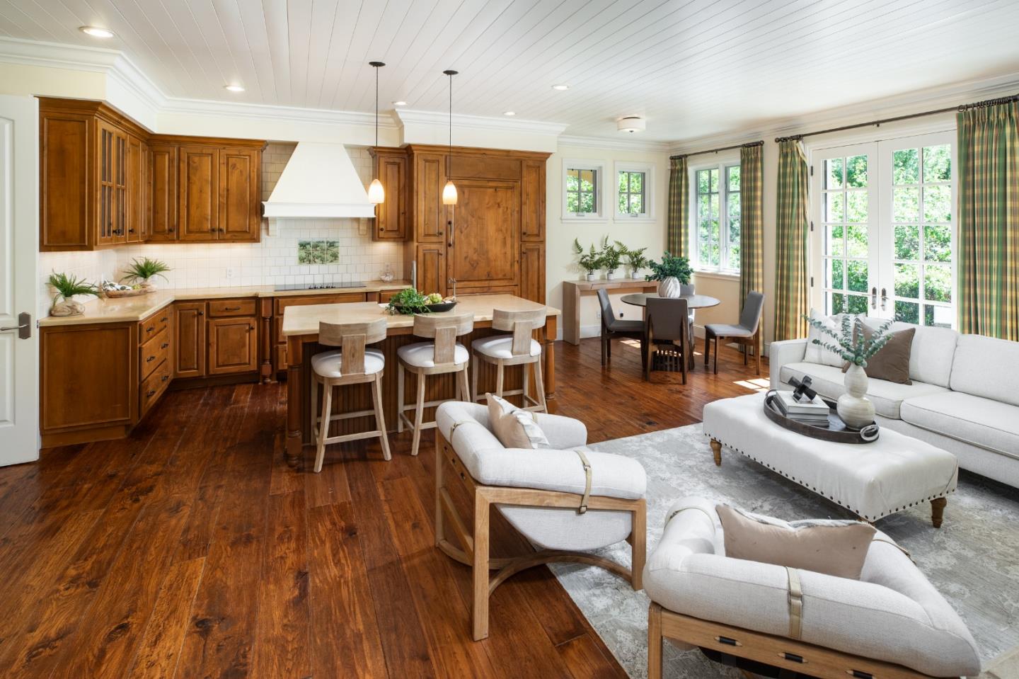 Detail Gallery Image 10 of 44 For 25550 Moody Rd, Los Altos Hills,  CA 94022 - 5 Beds | 4/1 Baths