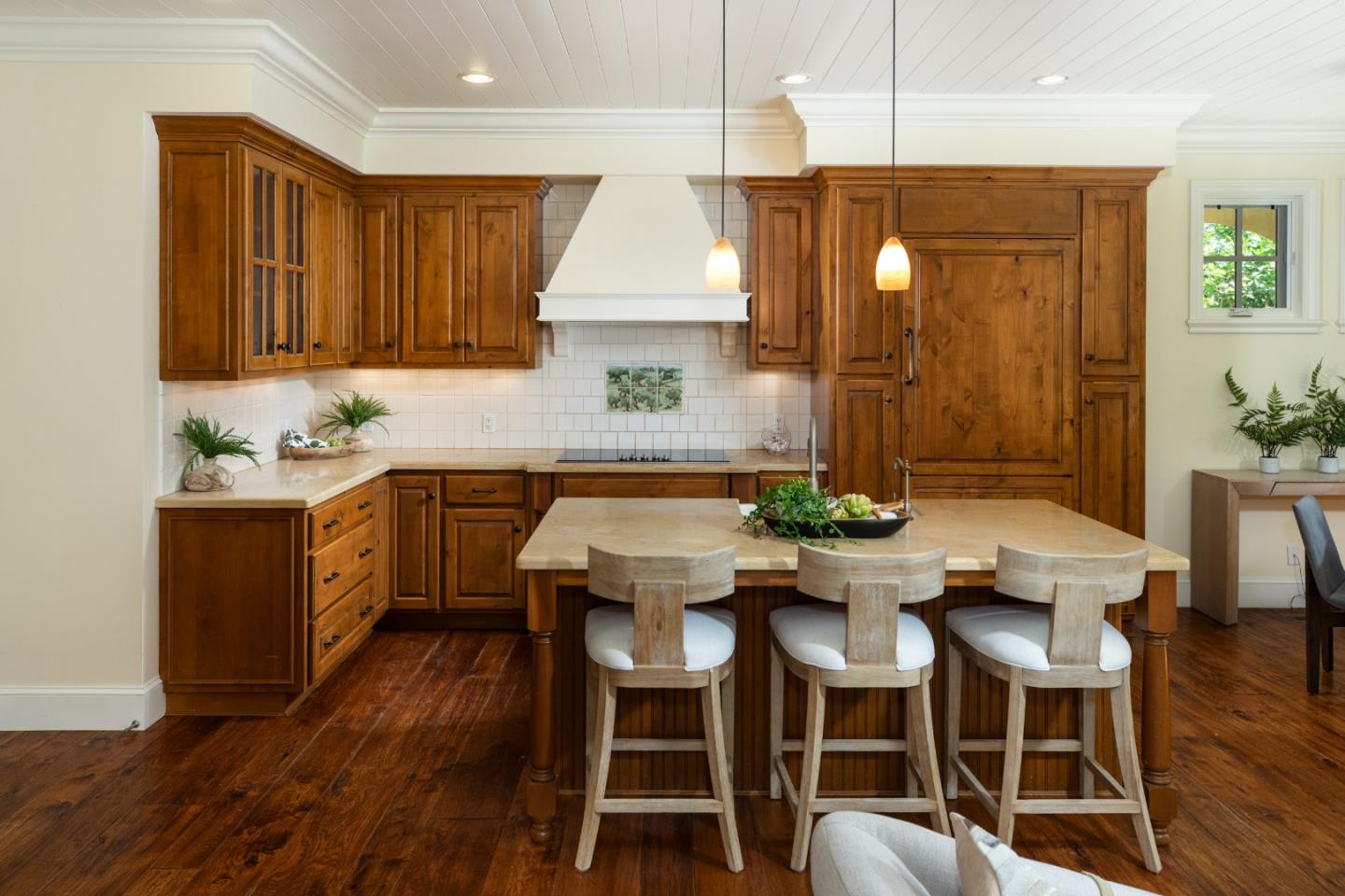 Detail Gallery Image 11 of 44 For 25550 Moody Rd, Los Altos Hills,  CA 94022 - 5 Beds | 4/1 Baths