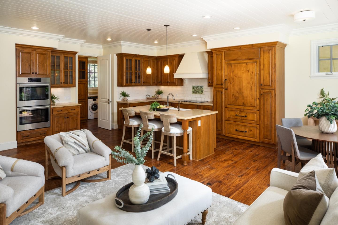 Detail Gallery Image 14 of 44 For 25550 Moody Rd, Los Altos Hills,  CA 94022 - 5 Beds | 4/1 Baths