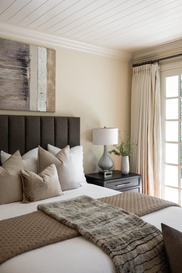 Detail Gallery Image 19 of 44 For 25550 Moody Rd, Los Altos Hills,  CA 94022 - 5 Beds | 4/1 Baths