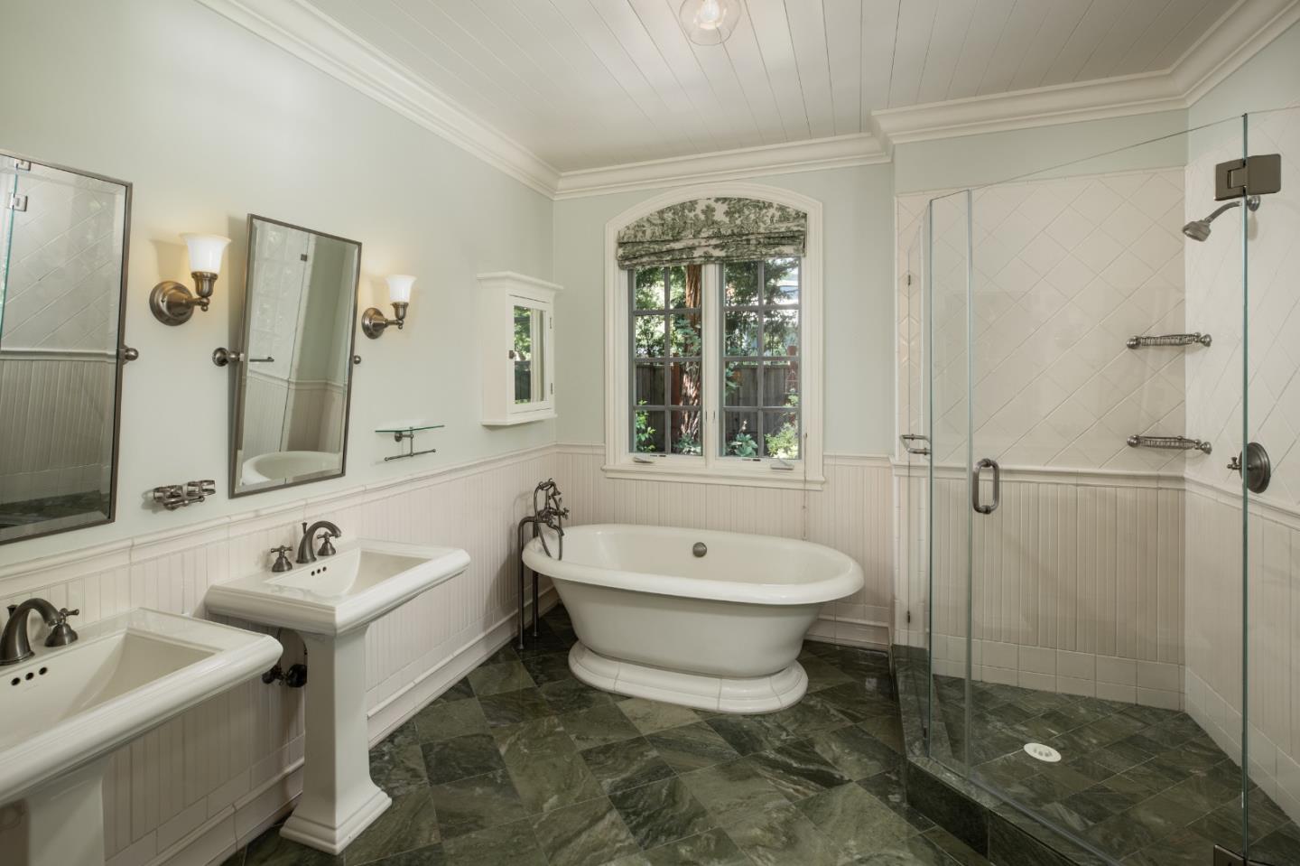 Detail Gallery Image 20 of 44 For 25550 Moody Rd, Los Altos Hills,  CA 94022 - 5 Beds | 4/1 Baths