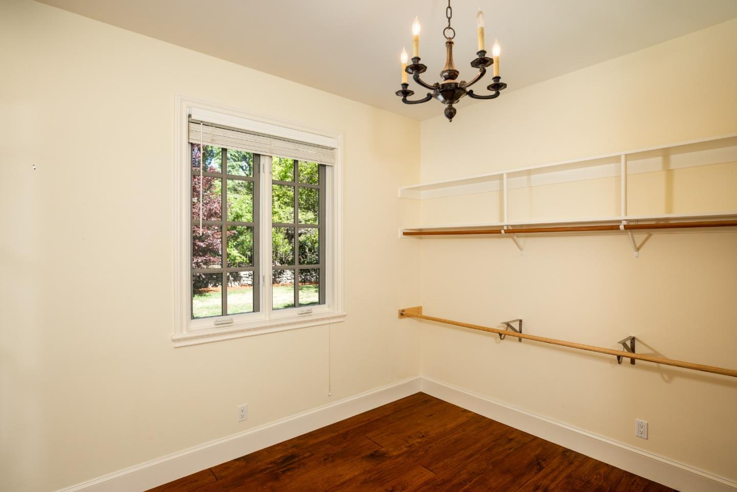 Detail Gallery Image 21 of 44 For 25550 Moody Rd, Los Altos Hills,  CA 94022 - 5 Beds | 4/1 Baths