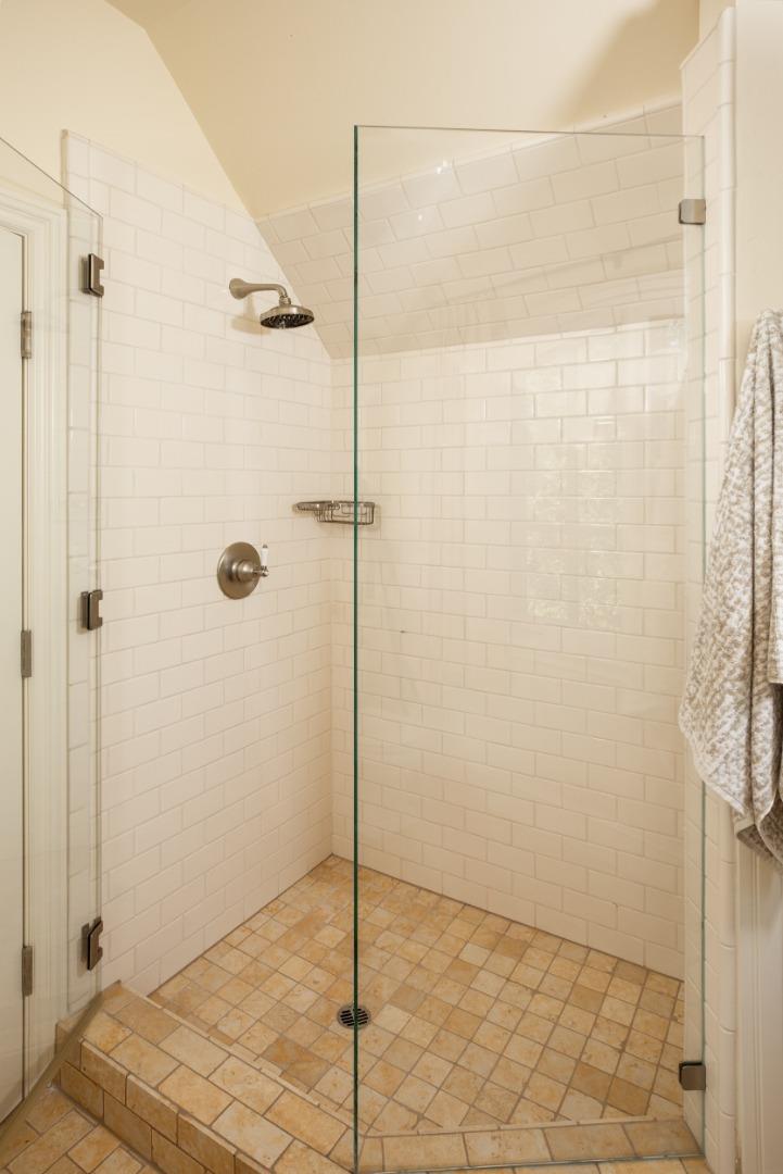 Detail Gallery Image 29 of 44 For 25550 Moody Rd, Los Altos Hills,  CA 94022 - 5 Beds | 4/1 Baths