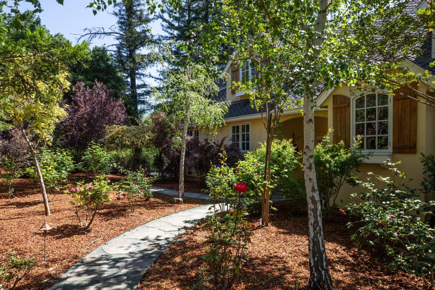 Detail Gallery Image 41 of 44 For 25550 Moody Rd, Los Altos Hills,  CA 94022 - 5 Beds | 4/1 Baths