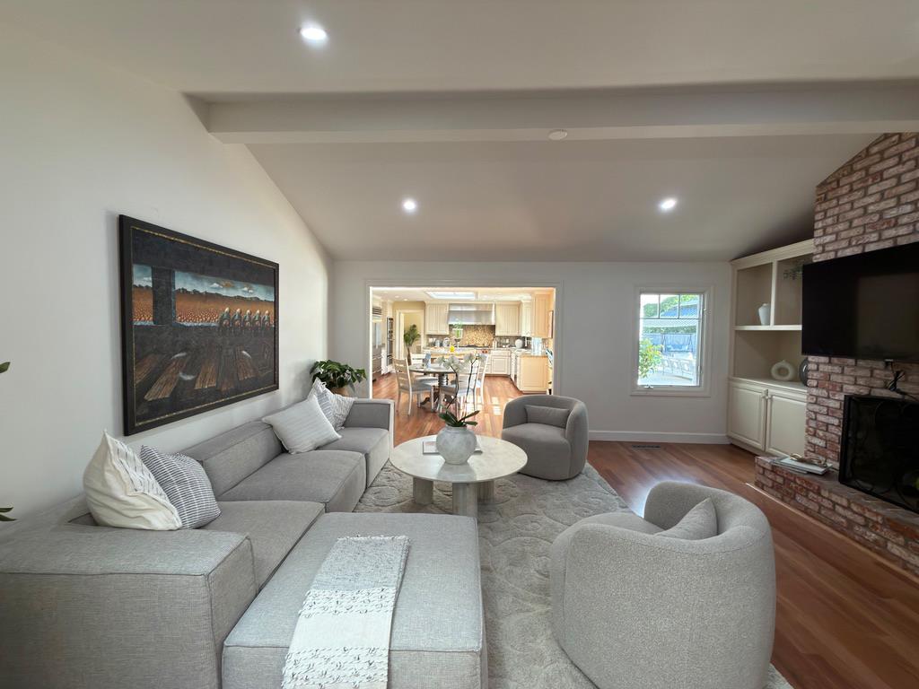 Detail Gallery Image 16 of 31 For 2 Callado, Atherton,  CA 94027 - 5 Beds | 5 Baths