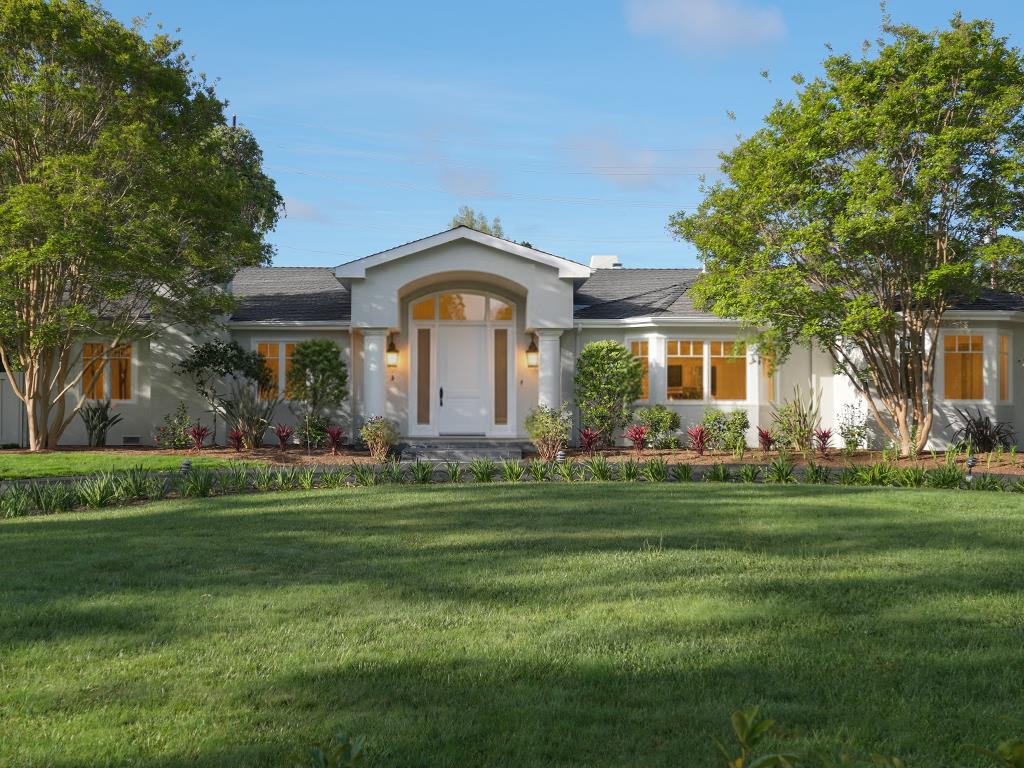 Detail Gallery Image 2 of 31 For 2 Callado, Atherton,  CA 94027 - 5 Beds | 5 Baths