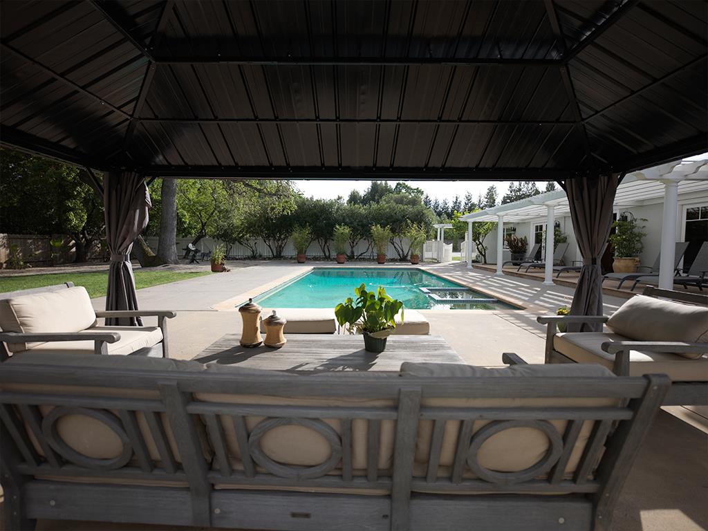 Detail Gallery Image 21 of 31 For 2 Callado, Atherton,  CA 94027 - 5 Beds | 5 Baths