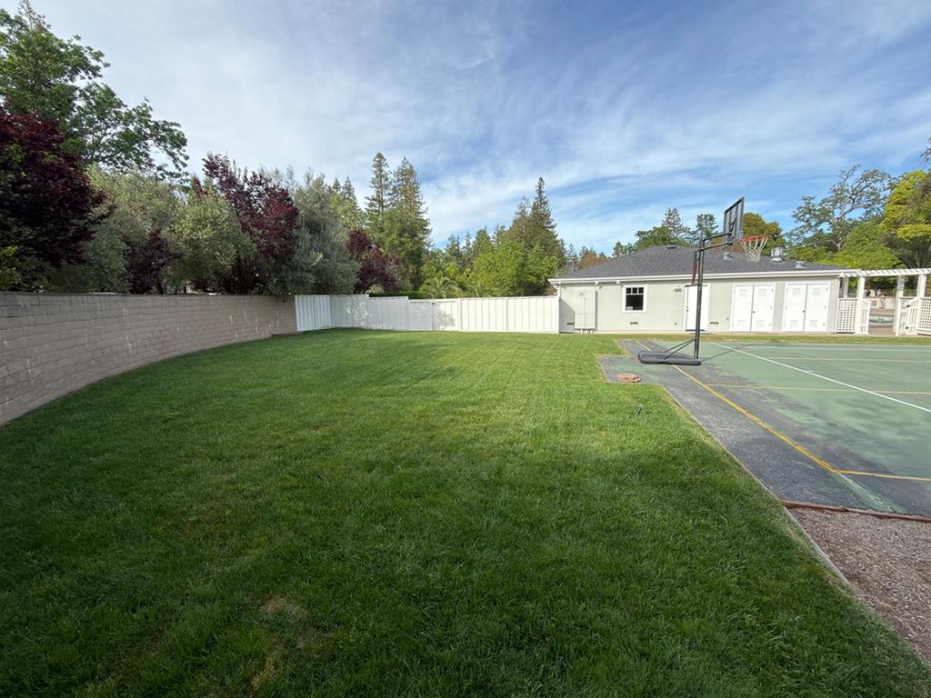 Detail Gallery Image 27 of 31 For 2 Callado, Atherton,  CA 94027 - 5 Beds | 5 Baths