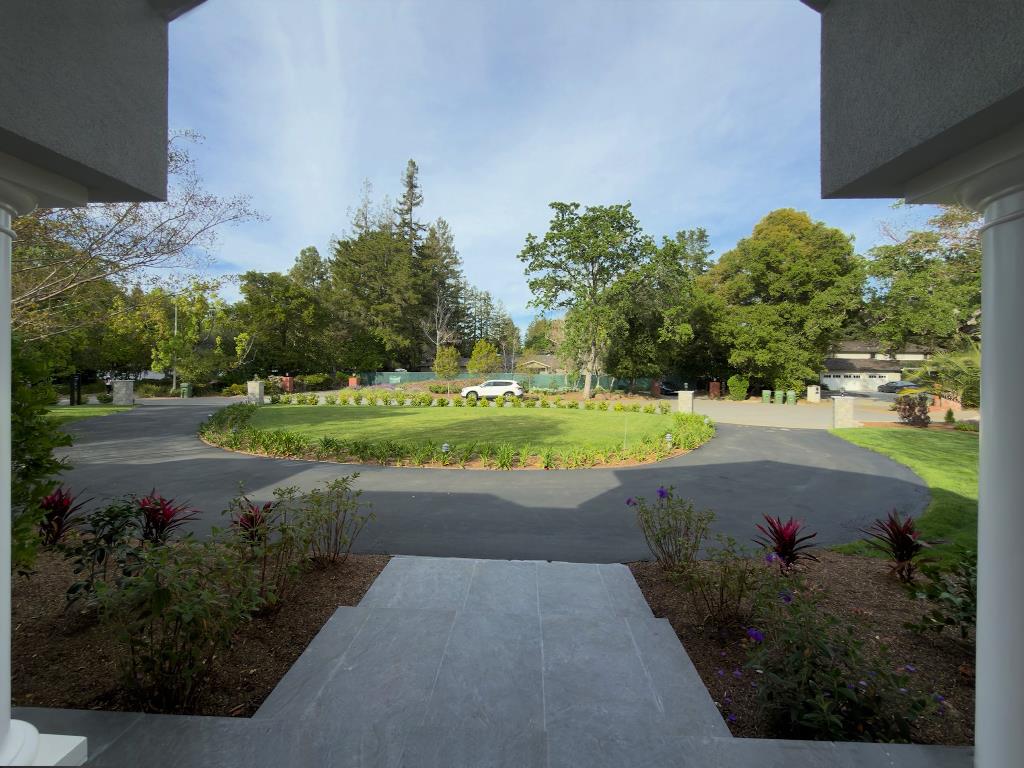 Detail Gallery Image 4 of 31 For 2 Callado, Atherton,  CA 94027 - 5 Beds | 5 Baths