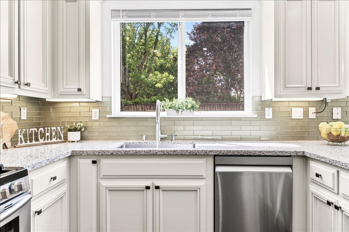 Detail Gallery Image 10 of 29 For 18391 San Antonio Dr, Morgan Hill,  CA 95037 - 4 Beds | 2/1 Baths