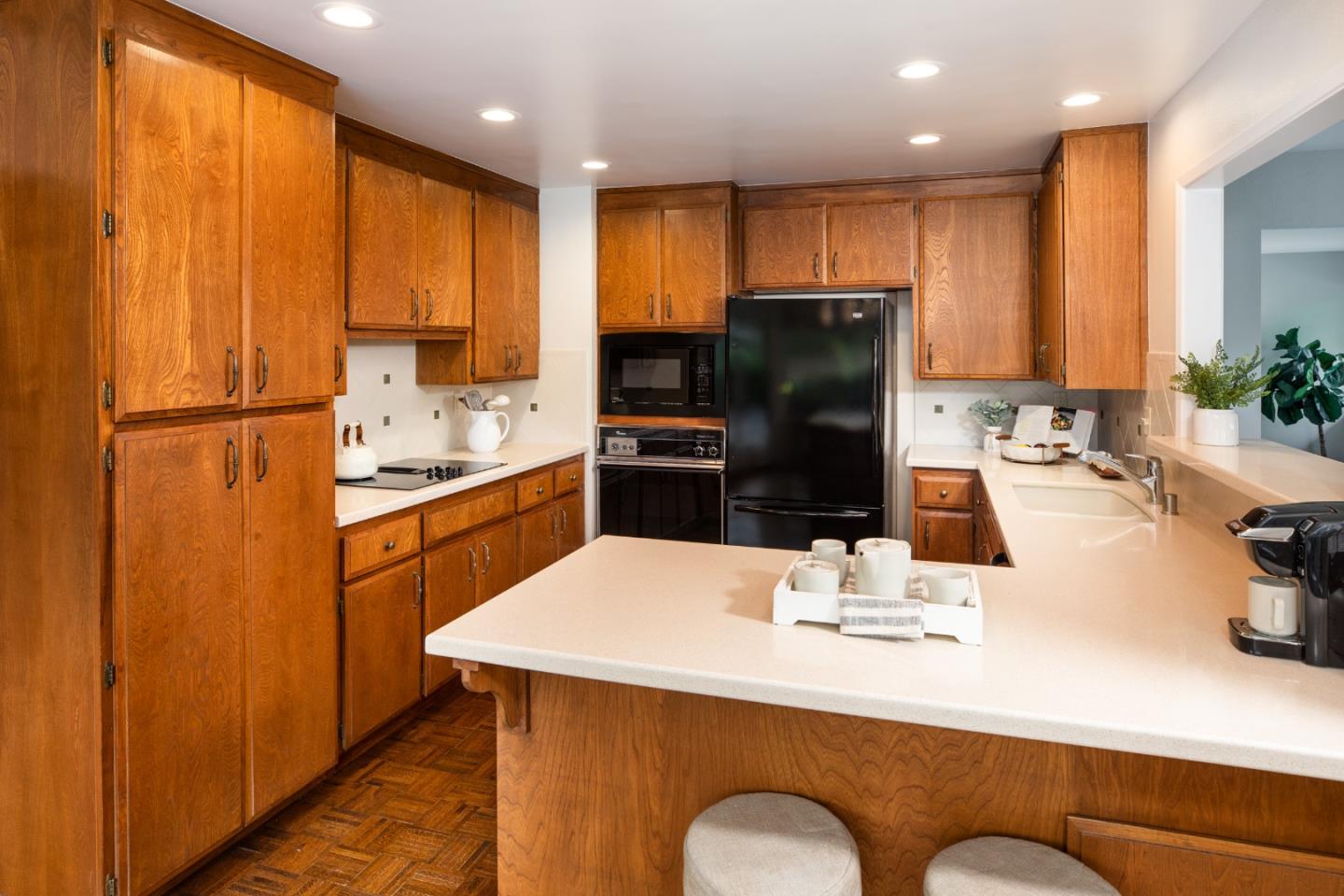 Detail Gallery Image 6 of 33 For 22415 Rancho Deep Cliff Dr, Cupertino,  CA 95014 - 2 Beds | 2 Baths