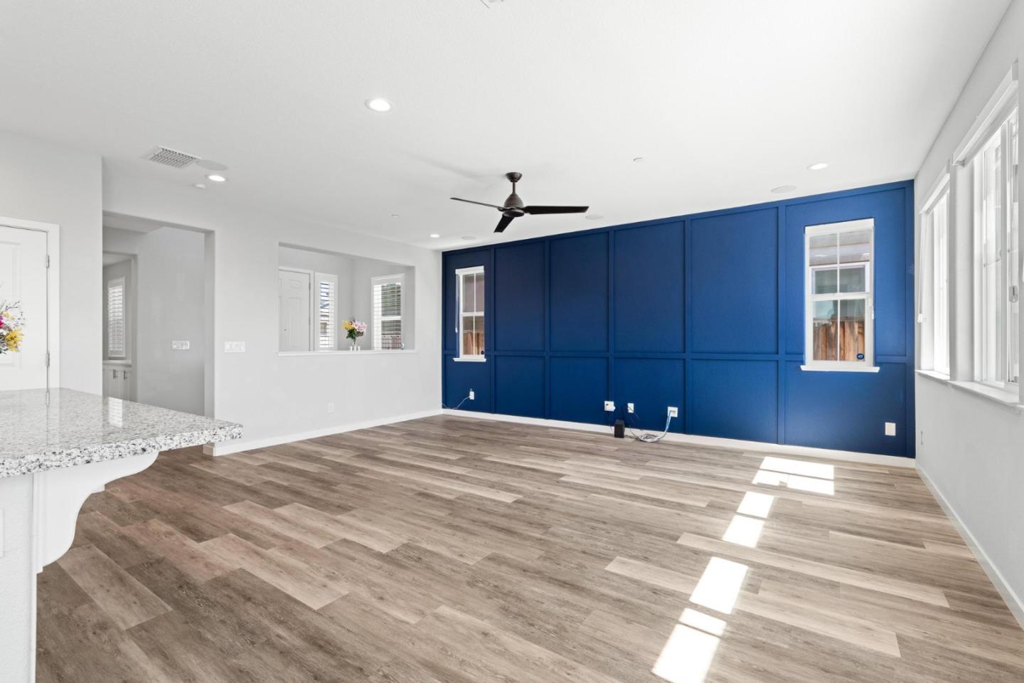 Detail Gallery Image 10 of 44 For 2360 Aerostar Way, Sacramento,  CA 95834 - 4 Beds | 3 Baths