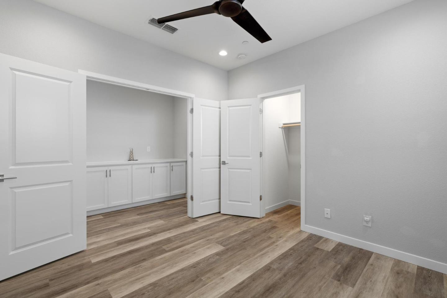 Detail Gallery Image 17 of 44 For 2360 Aerostar Way, Sacramento,  CA 95834 - 4 Beds | 3 Baths