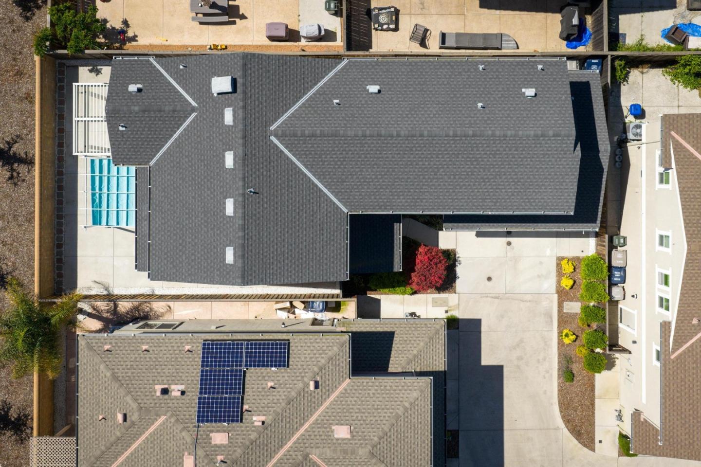 Detail Gallery Image 2 of 44 For 2360 Aerostar Way, Sacramento,  CA 95834 - 4 Beds | 3 Baths