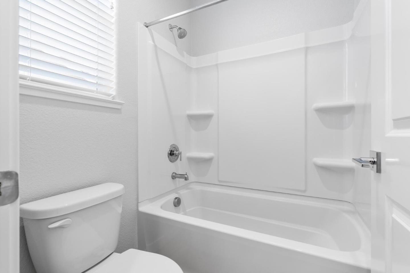 Detail Gallery Image 29 of 44 For 2360 Aerostar Way, Sacramento,  CA 95834 - 4 Beds | 3 Baths