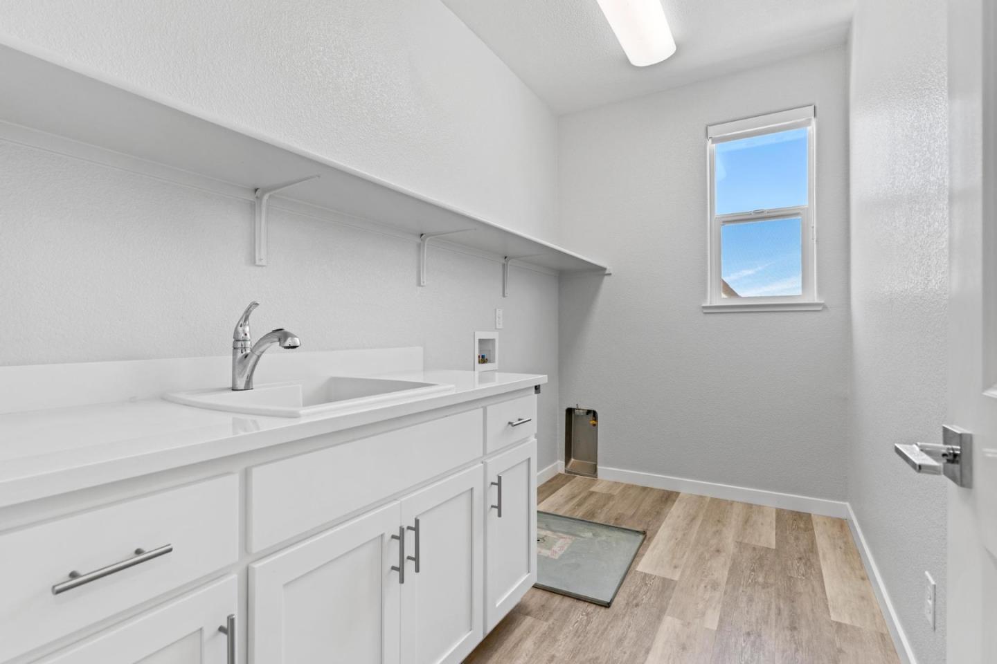 Detail Gallery Image 32 of 44 For 2360 Aerostar Way, Sacramento,  CA 95834 - 4 Beds | 3 Baths