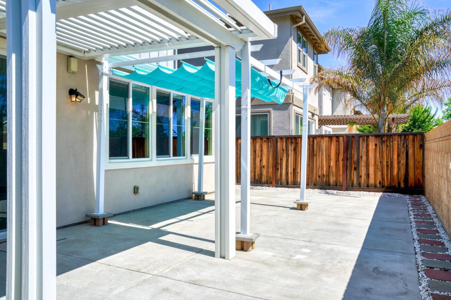 Detail Gallery Image 35 of 44 For 2360 Aerostar Way, Sacramento,  CA 95834 - 4 Beds | 3 Baths