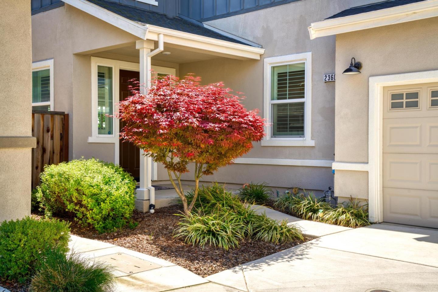 Detail Gallery Image 6 of 44 For 2360 Aerostar Way, Sacramento,  CA 95834 - 4 Beds | 3 Baths