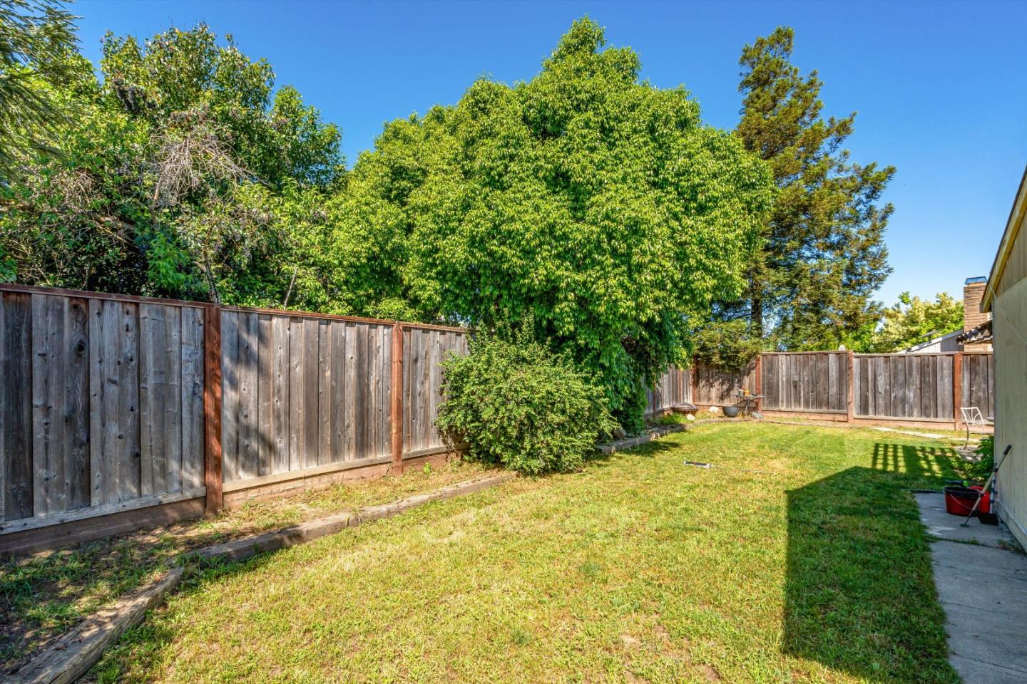 Detail Gallery Image 17 of 19 For 523 Thomas Cir, Suisun City,  CA 94585 - 3 Beds | 2 Baths