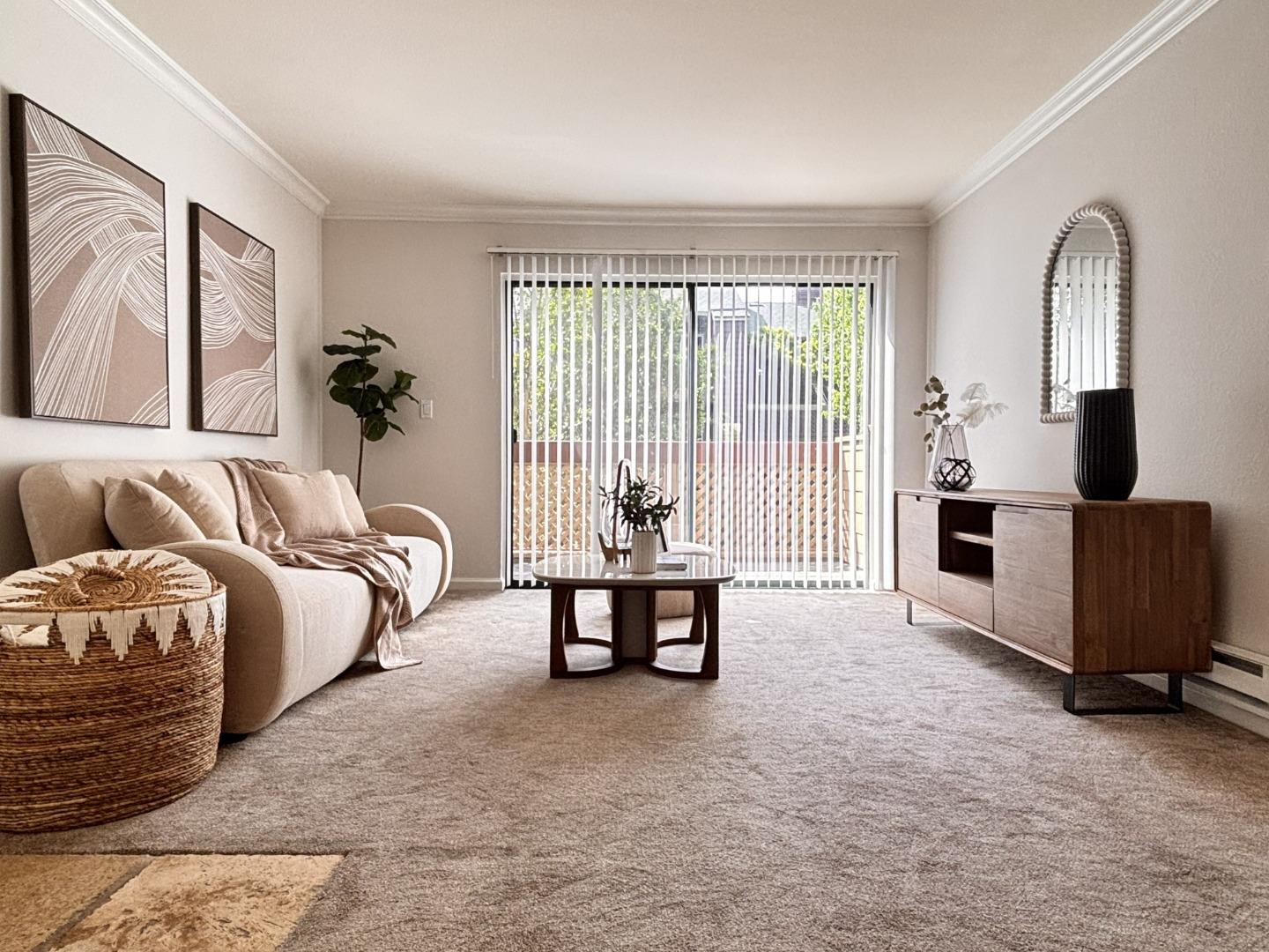 Detail Gallery Image 2 of 5 For 738 Teatree Ct, San Jose,  CA 95128 - 1 Beds | 1 Baths