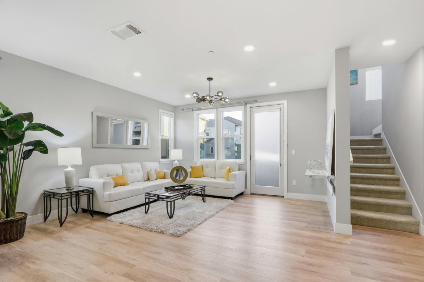 Photo #5: ML82041960 Listing: Photo #5