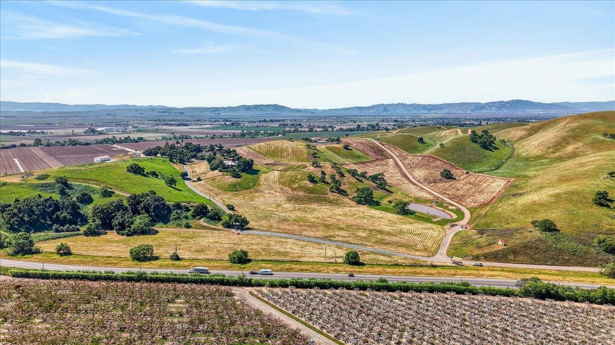 Detail Gallery Image 5 of 19 For Parcel 3 Pacheco Pass Hwy, Hollister,  CA 95023 - – Beds | – Baths