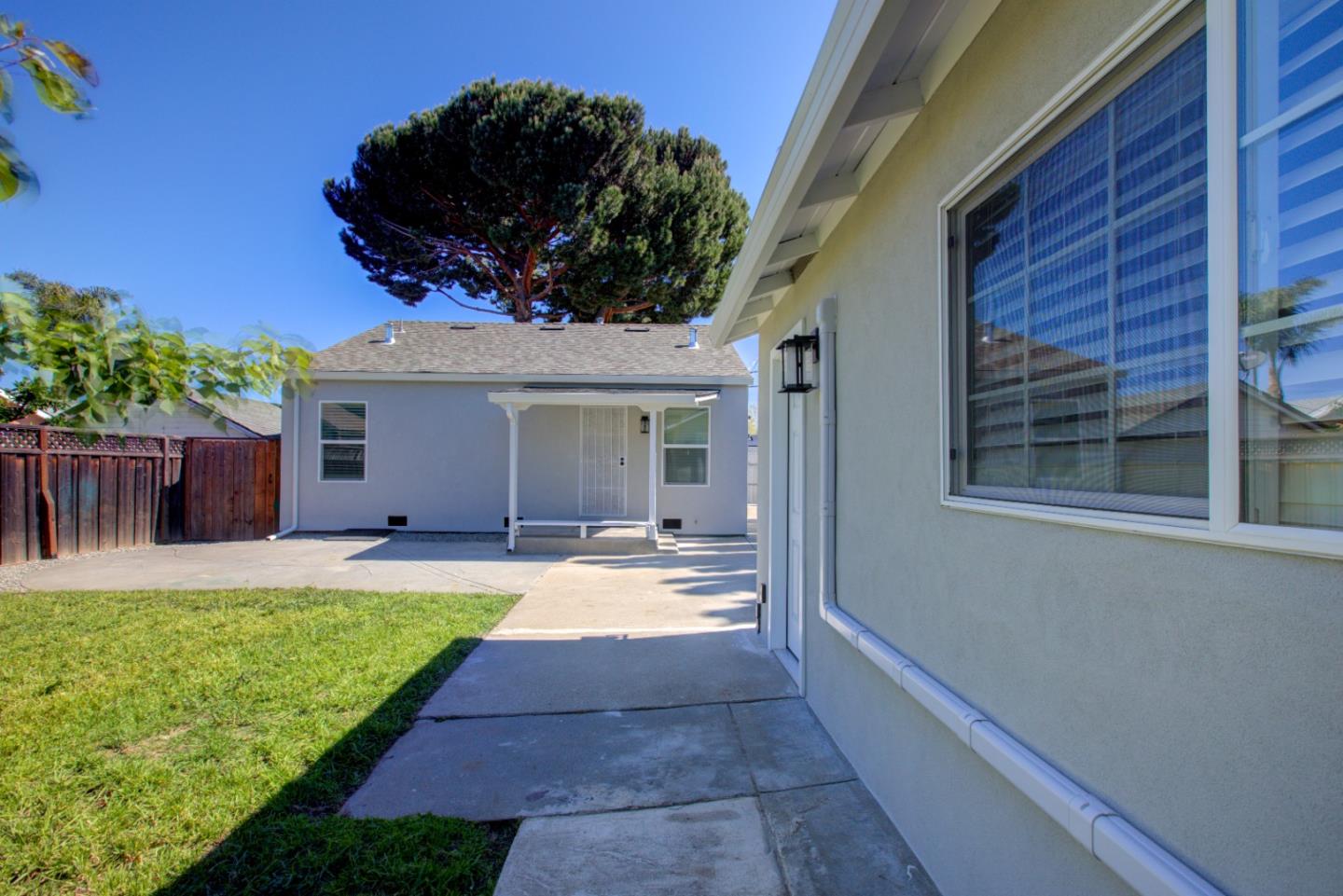 Detail Gallery Image 19 of 58 For 209 Mccreery Ave, San Jose,  CA 95116 - 3 Beds | 2/1 Baths