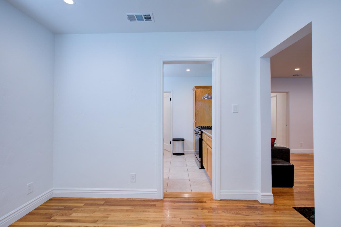 Detail Gallery Image 36 of 58 For 209 Mccreery Ave, San Jose,  CA 95116 - 3 Beds | 2/1 Baths