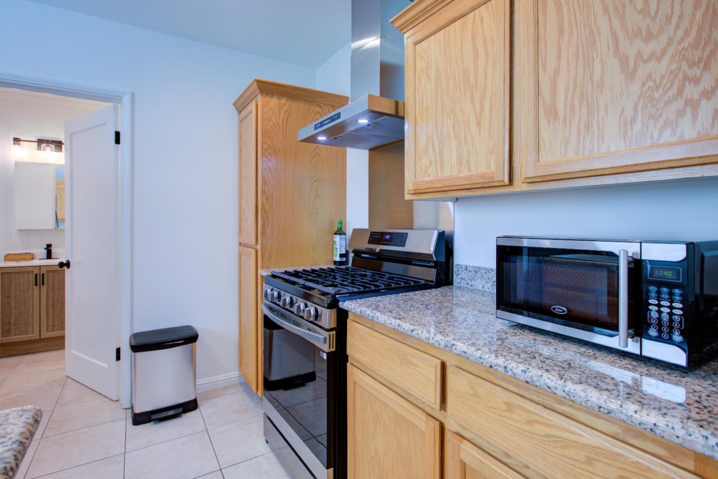 Detail Gallery Image 38 of 58 For 209 Mccreery Ave, San Jose,  CA 95116 - 3 Beds | 2/1 Baths