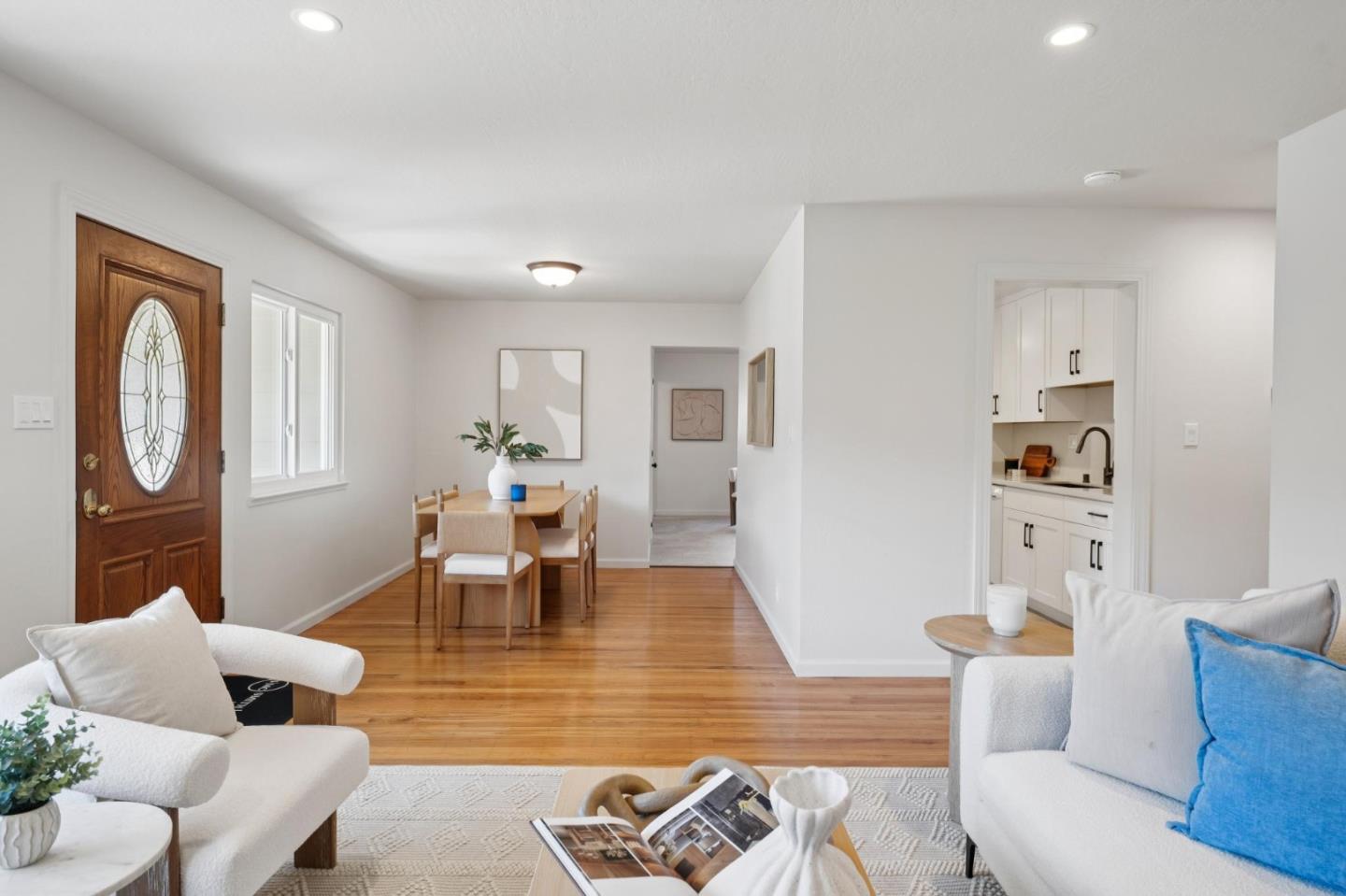 Detail Gallery Image 9 of 40 For 851 Standish Rd, Pacifica,  CA 94044 - 3 Beds | 2 Baths