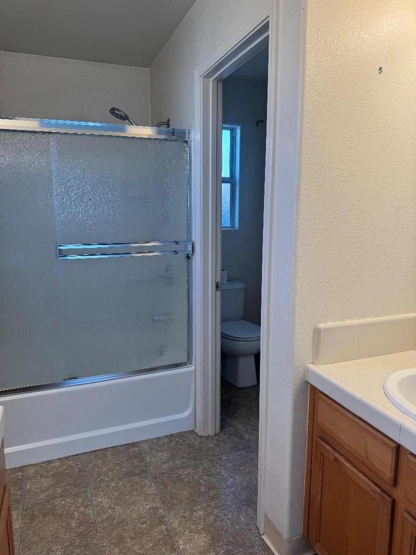 Detail Gallery Image 10 of 13 For 624 Gardenia Pl, Soledad,  CA 93960 - 3 Beds | 2/1 Baths