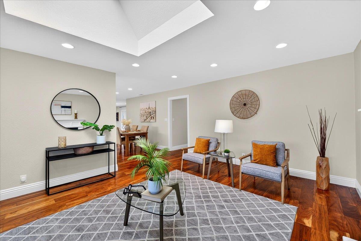 Detail Gallery Image 11 of 61 For 1313 Lindsay Way, San Jose,  CA 95118 - 3 Beds | 2 Baths